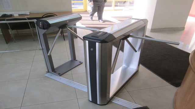 Montazh turniketov Sonar invest